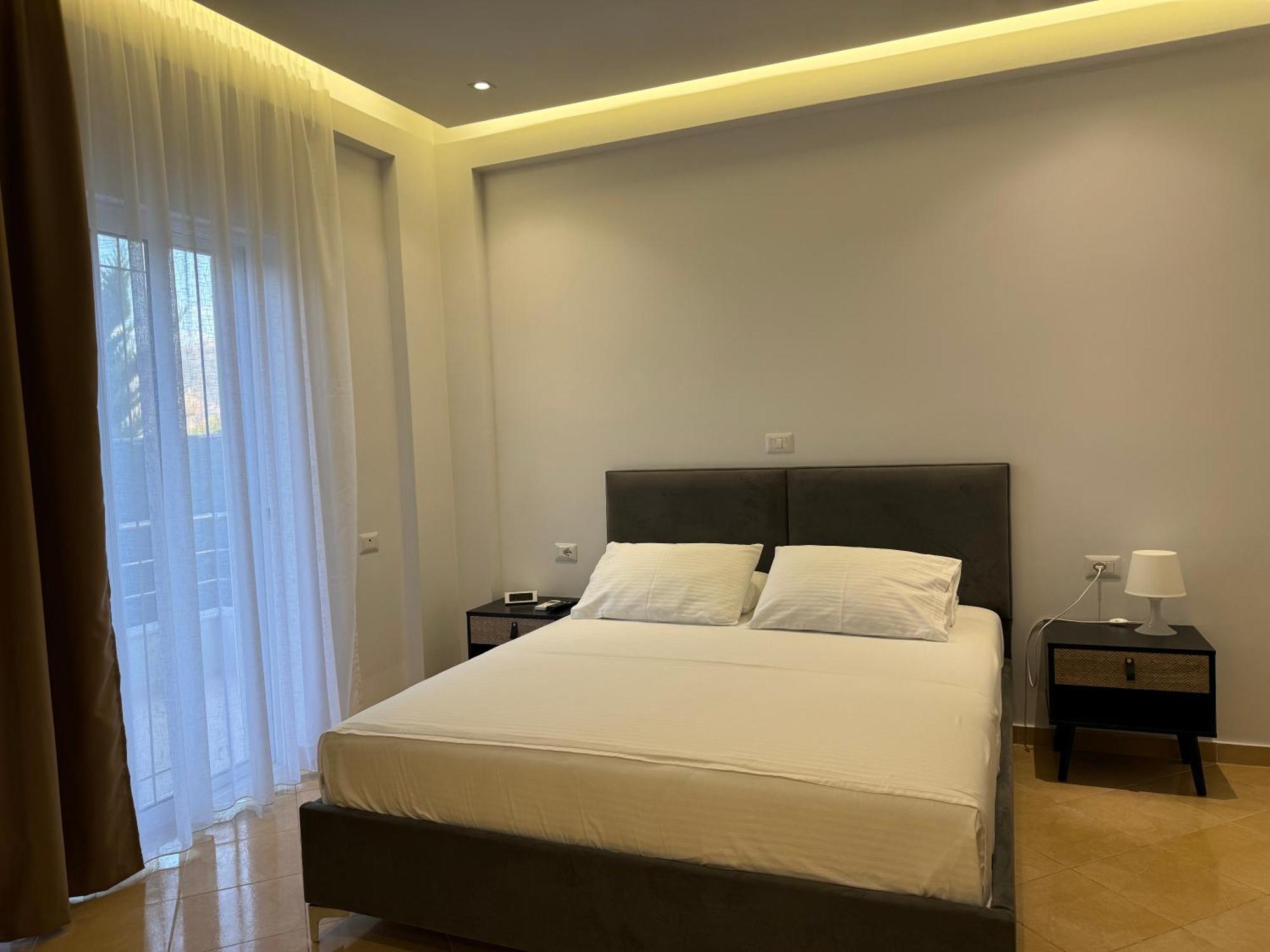 Villa Almando Ксамил Екстериор снимка